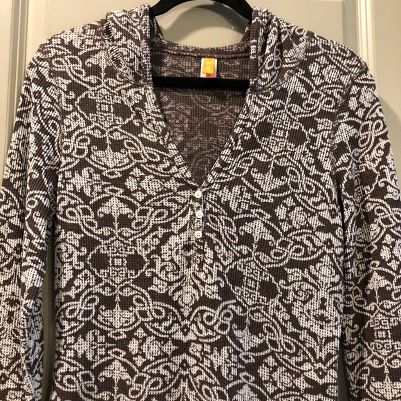 Lucy | Gray Brown Printed Thermal Hoodie - Picture 3 of 7